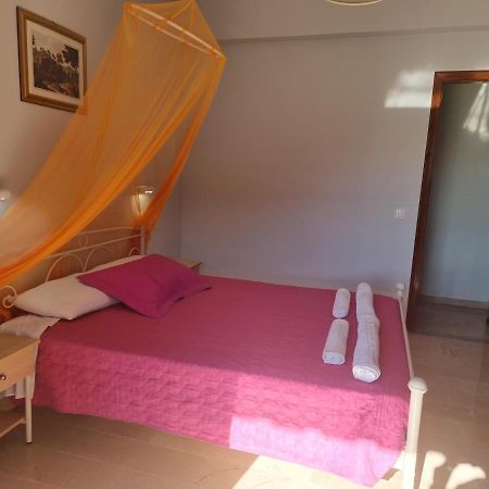 Feakes Apartments Arillas  Exterior photo